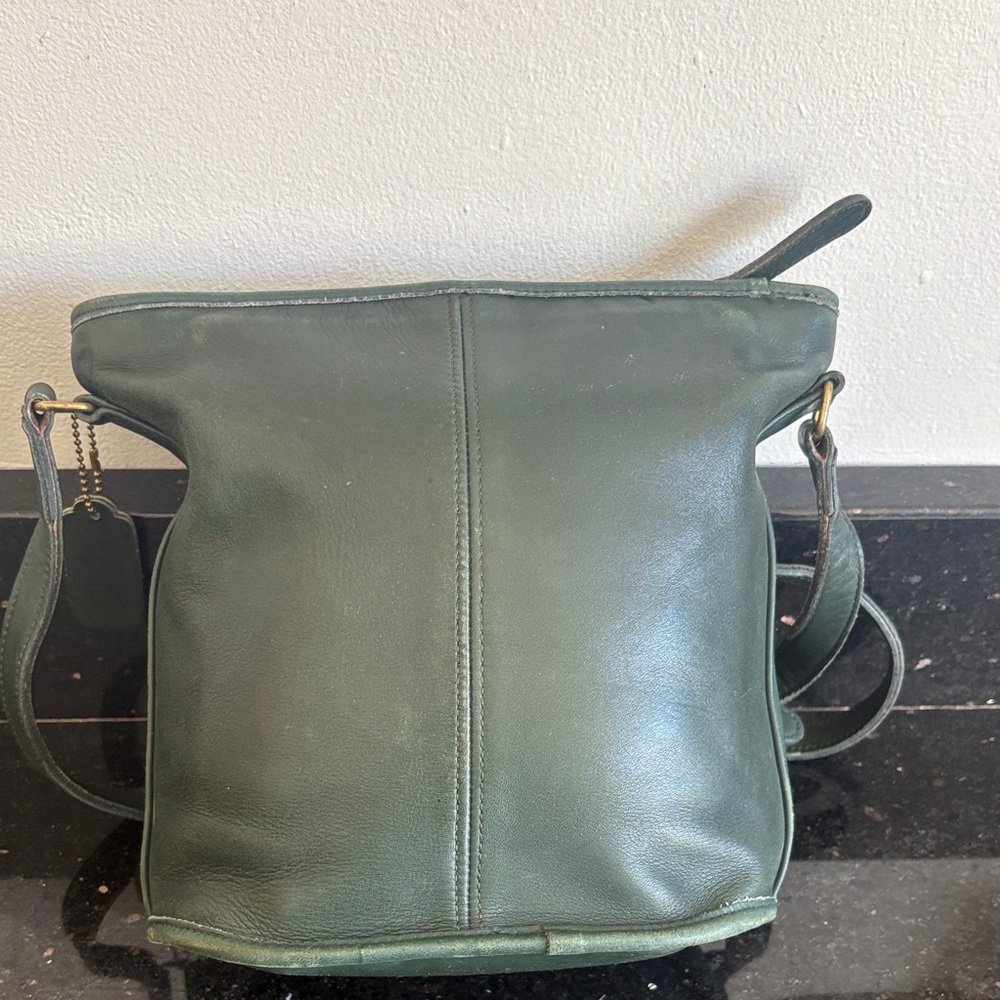 Vintage 90's Coach Cowhide Leather Crossbody Bag. Made is Usa. - Picture 2 of 12